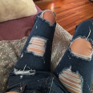 Destroyed Jeans